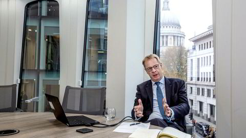 Mike Stewart, partner på Wikborg Reins kontor i finansdistriktet City of London, sier bedriftene i liten grad bekymrer seg over brexit-uro. Nå sier EU for første gang at Storbritannia kan utestenges fra deler av det finansielle systemet.