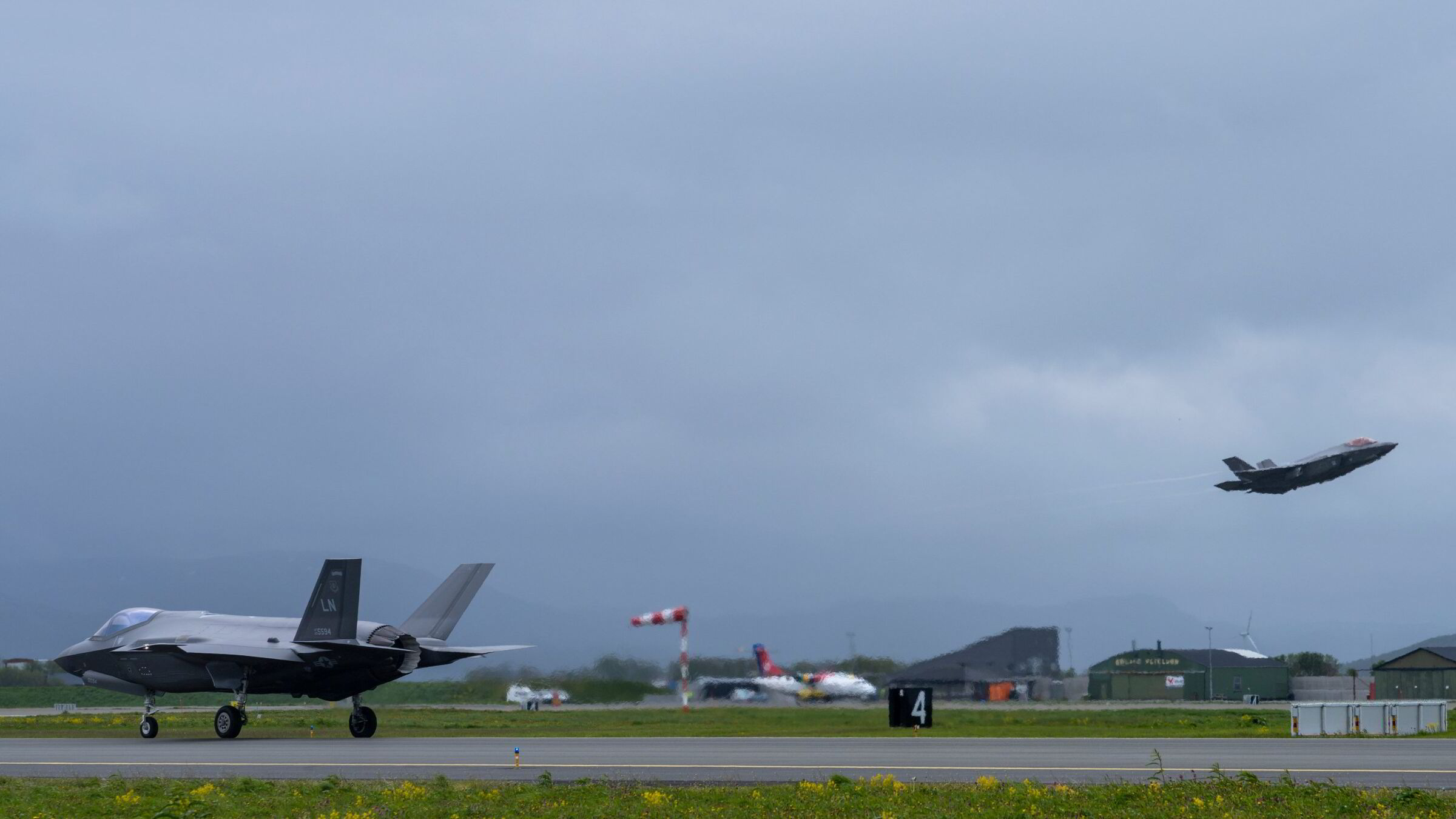 Droner observert på Ørland kampflystasjon: – Ble observert i flere timer