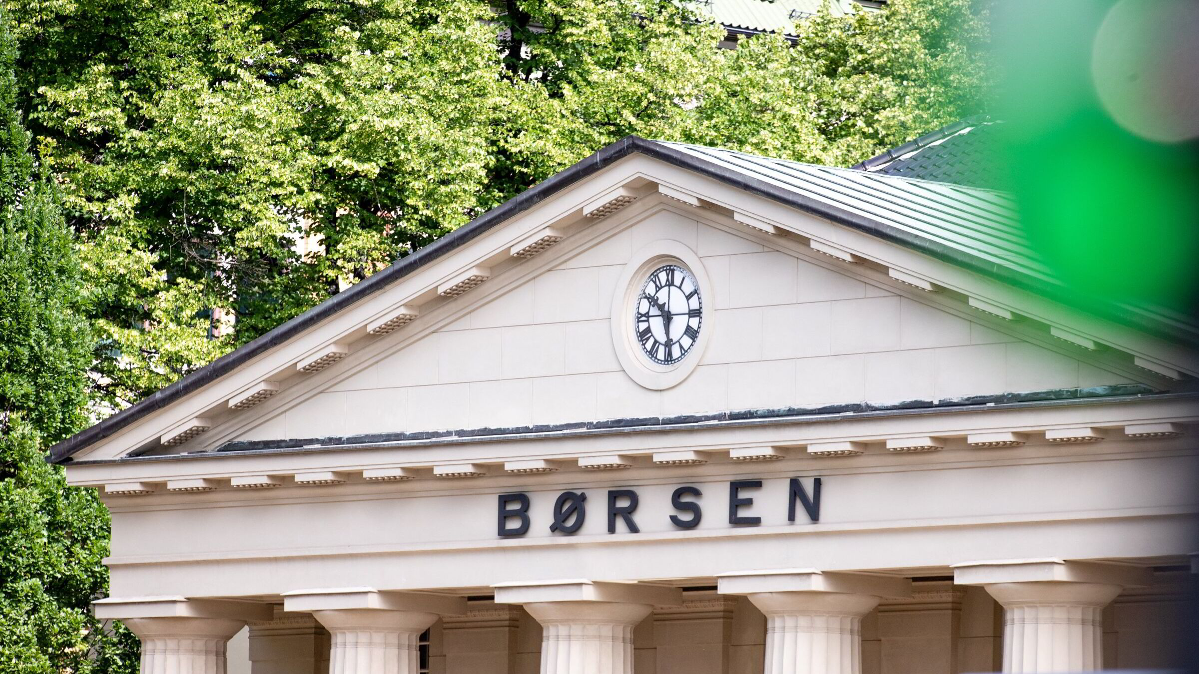 DNB og Norwegian faller markant på Oslo Børs etter tallslipp