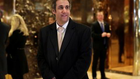 Donald Trumps private advokat Michael Cohenmå vitne for etterretningskomiteen i Representantenes hus.