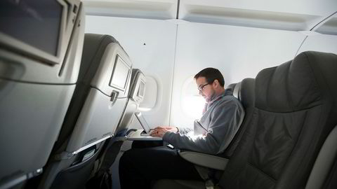 Langdistansereiser kan komme til å fortone seg på en helt ny måte når det blir ulovlig å bruke laptop i kabinen.