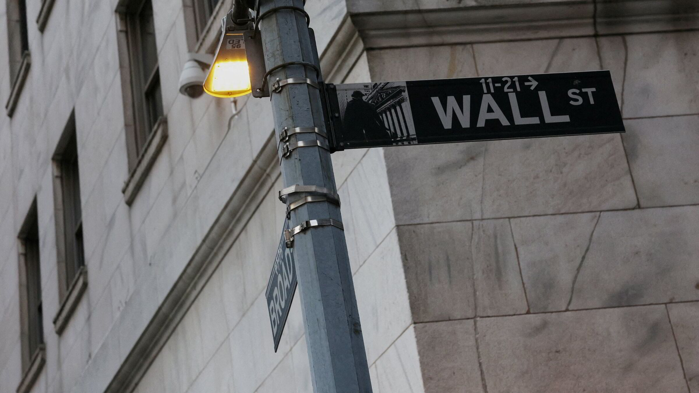 Rødt over hele linjen på Wall Street – kinesisk tek-gigant til værs etter KI-meldinger