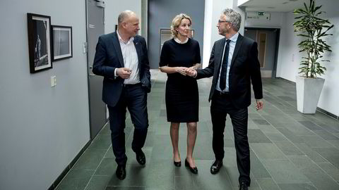 Statoils sjef for norsk sokkel Arne Sigve Nylund (til venstre) holdt torsdag en klimapressekonferanse sammen med fornybarsjef Irene Rummelhoff og klimadirektør Bjørn Otto Sverdrup. Samtidig falt oljeprisene.