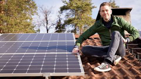 Andreas Thorsheim er en av gründerne bak Otovo, som installerer solceller på folks tak mot månedlige betalinger. – Jeg elsker solcellene mine og sjekker på telefonen hvor mye energi jeg har laget hver dag.