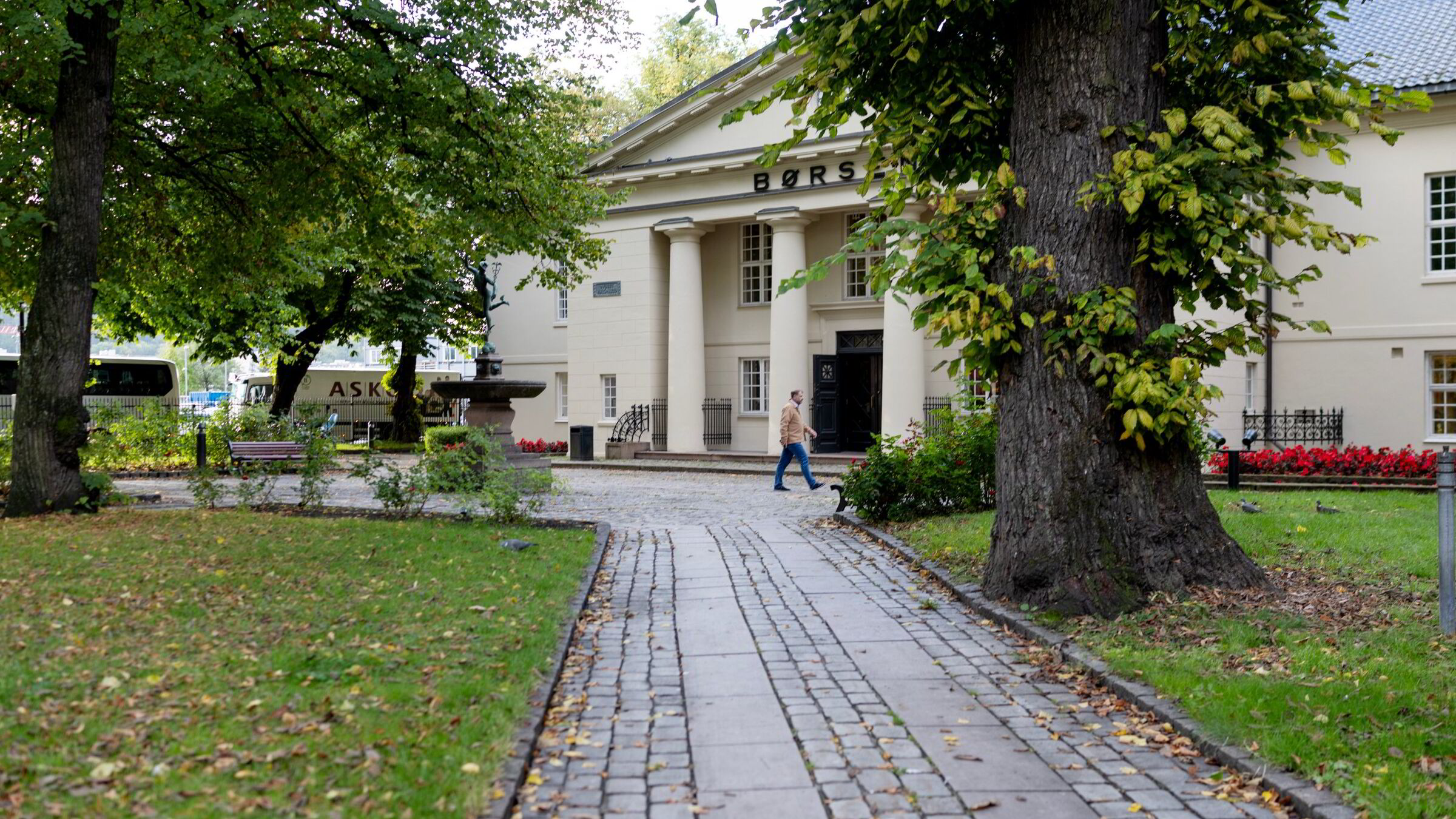 Oslo Børs åpner svakt opp