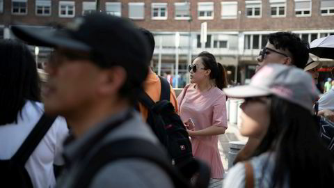 Utbruddet av Wuhan-viruset gjør at kinesiske turister ikke vil reise hjem. Flere virusfaste kinesere har kontaktet Utenriksdepartementet for å utsette reisen. Her fra Rådhusplassen i Oslo.