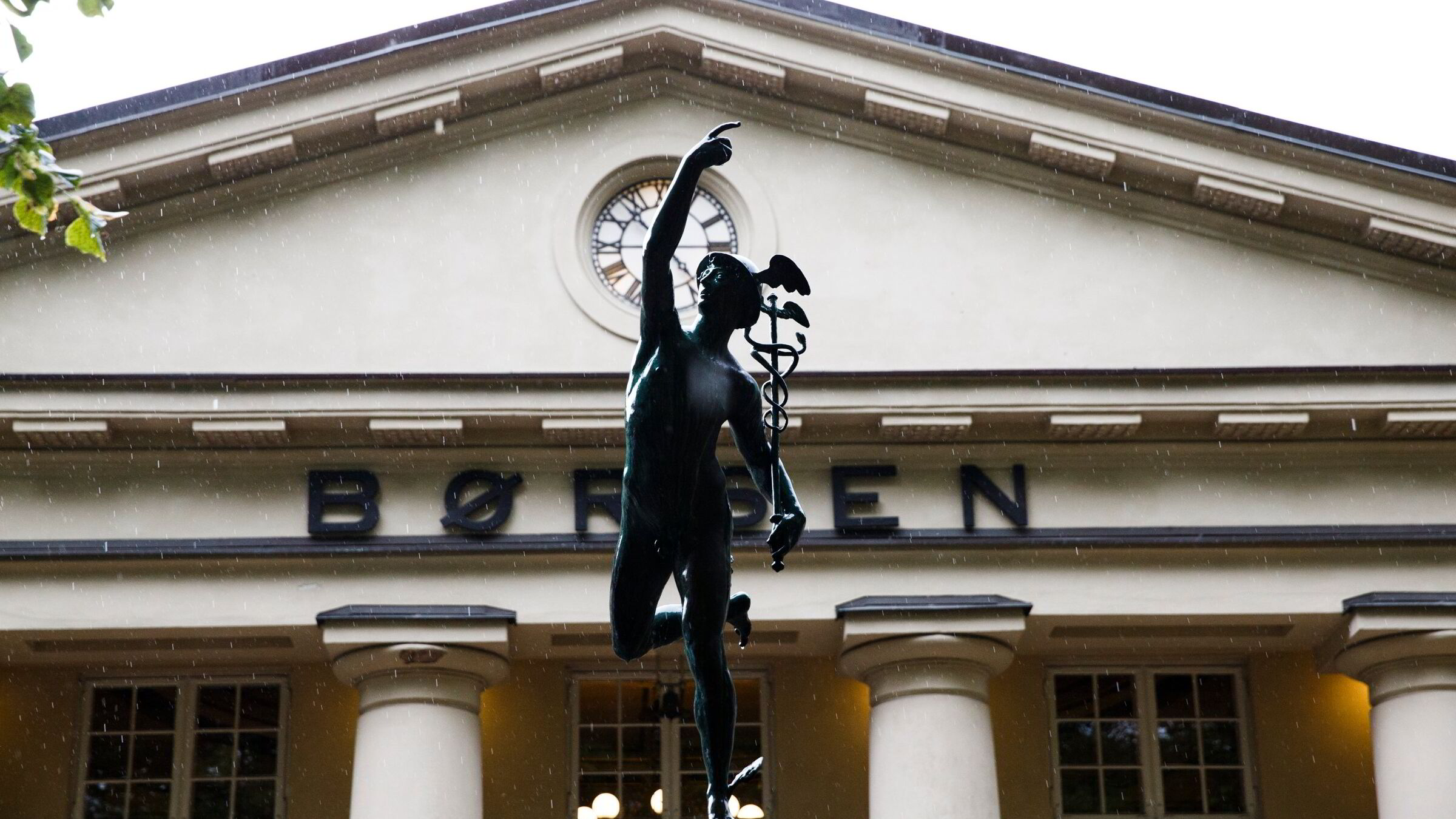 Røkkes-selskap rykker på Børsen