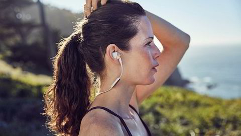 Fitbit lanserer i høst sine første ørepropper for trening.