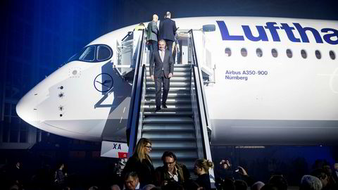 Lufthansas toppsjef Carsten Spohr feiret nylig mottagelse av det nye langdistanseflyet Airbus A350 i München. I fremtiden vil han legge mer av veksten til et nytt lavprisselskap, til sterke protester fra pilotene.