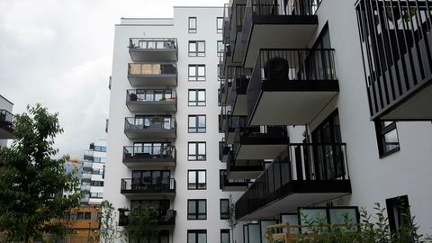 Det er en klar økning i beholdningen av usolgte boliger her til lands, ifølge ny rapport. (Arkivfoto av nye boliger på Hasle i Oslo.)