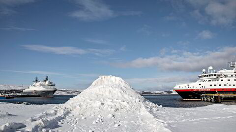 Stor godstrafikk helt på grensen mot Russland vil virke spenningsdempende, mener skribenten. Spionskipet Marjata (til venstre) til kai i Kirkenes.