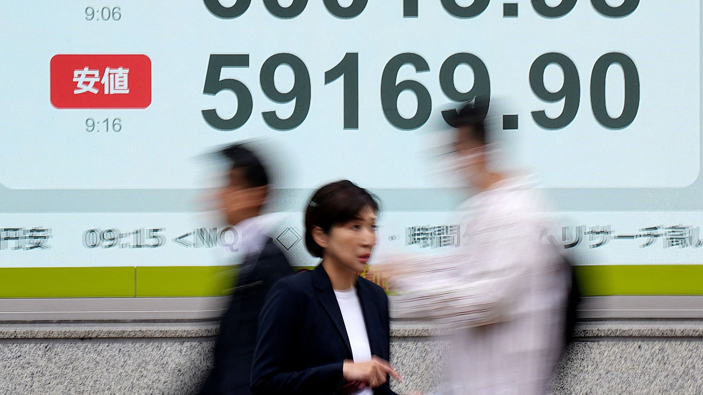 Asia-børser i rykk og napp: – Markedet priser inn fred, men risikoen består