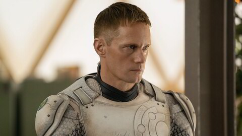 Alexander Skarsgård spiller den tv-elskende roboten i science fiction-serien «Murderbot».