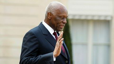 Arkivbilde fra 2014 av Angolas president Jose Eduardo Dos Santos. Ifølge kilder i Angola vil Dos Santos trekke seg før valget i 2017. AFP PHOTO / ALAIN JOCARD