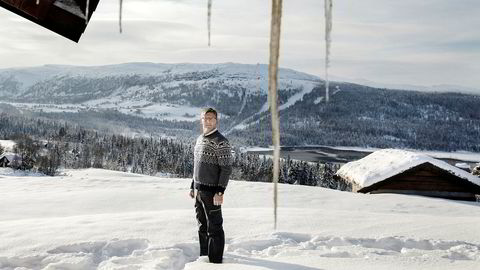 Etter at han gikk av som toppsjef i AF Gruppen, har Pål Egil Rønn kjøpt seg opp i hytteeiendommer og skiheiser i området rundt familieseteren på Gålå.