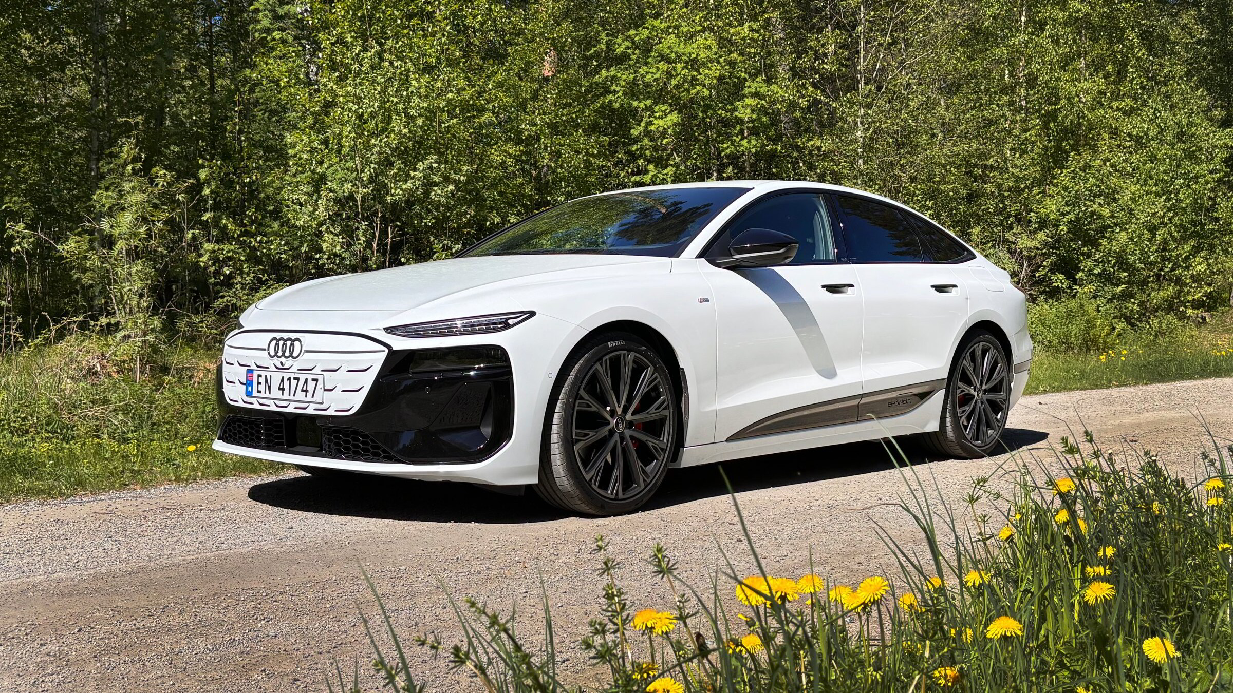 Biltest av Audi A6: Elektrisk komfort i toppklassen