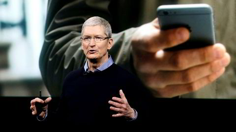 Apple-sjef Tim Cook har gitt uttrykk for store forventninger til det kinesiske markedet, men nå har Iphone falt ned til femteplass der.