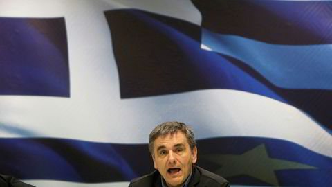 Finansminister i Hellas Evklid Tsakalotos taler her til media under en pressekonferanse i finansdepartementet i Aten i mars.