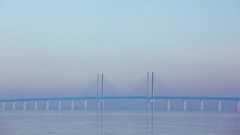 Åpningen av Øresundsbroen mellom København og Malmö førte til en stor endring i antallet tilgjengelige jobber for dem som bor i Malmö.