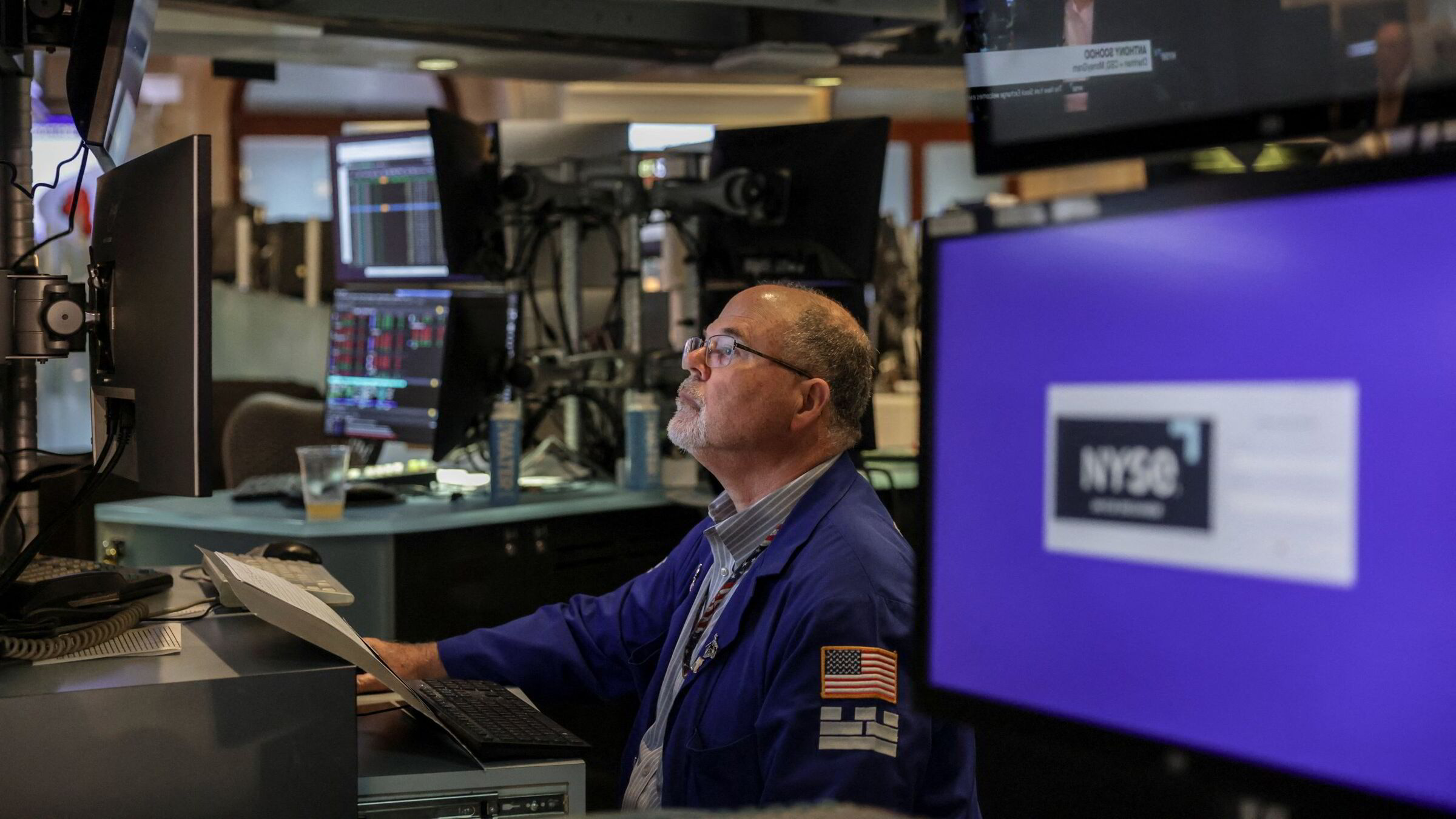 Nedgang for to av tre nøkkelindekser – Nvidia løftet Nasdaq-indeksen