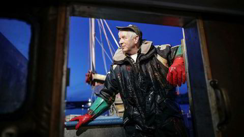Fisker Svein Tobiassen er leder i Bø fiskarlag og advarer mot oljeboring i Lofoten.