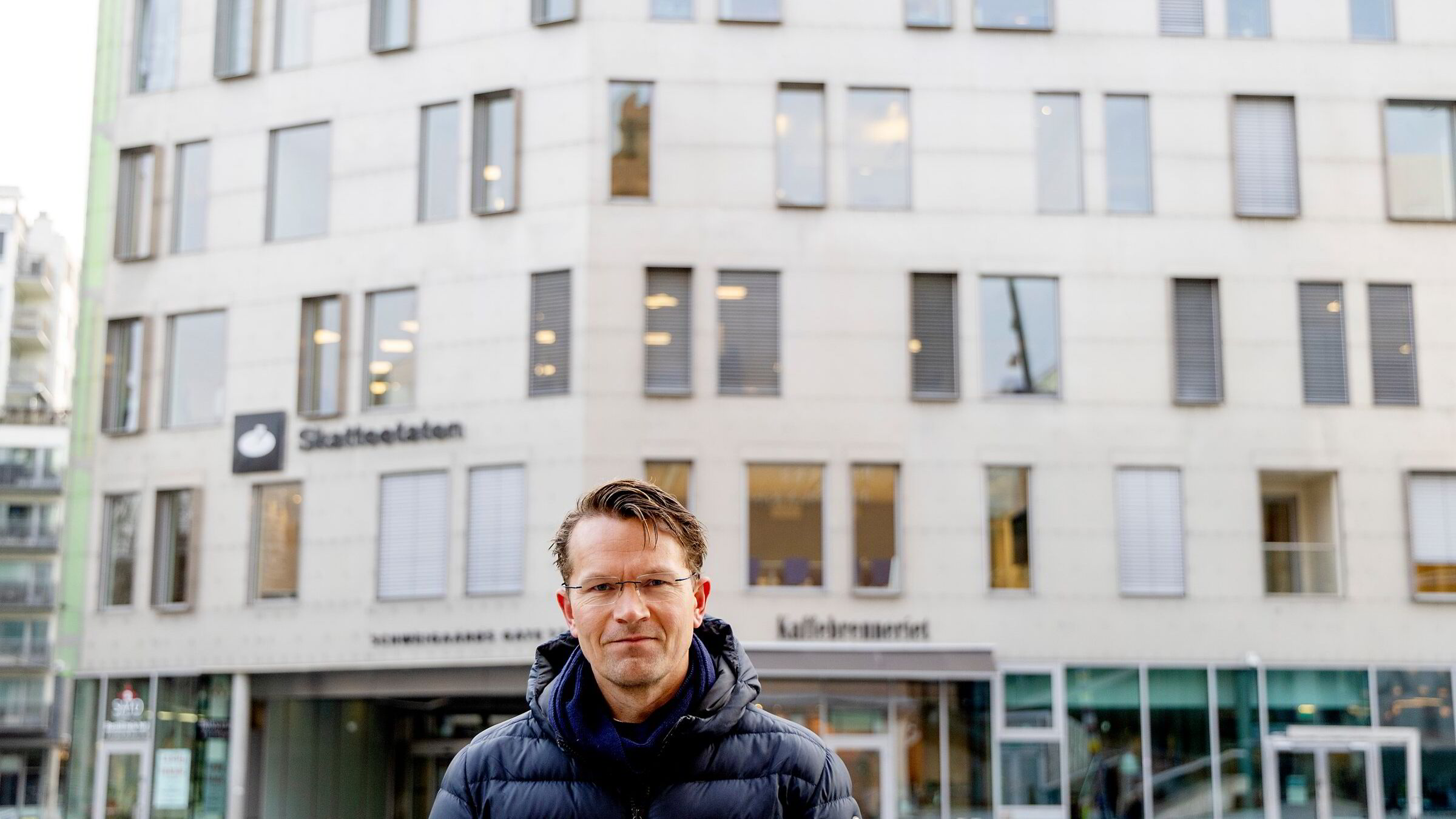 Finanstopper hyller Holte-bok: – Dundrende enig med ham