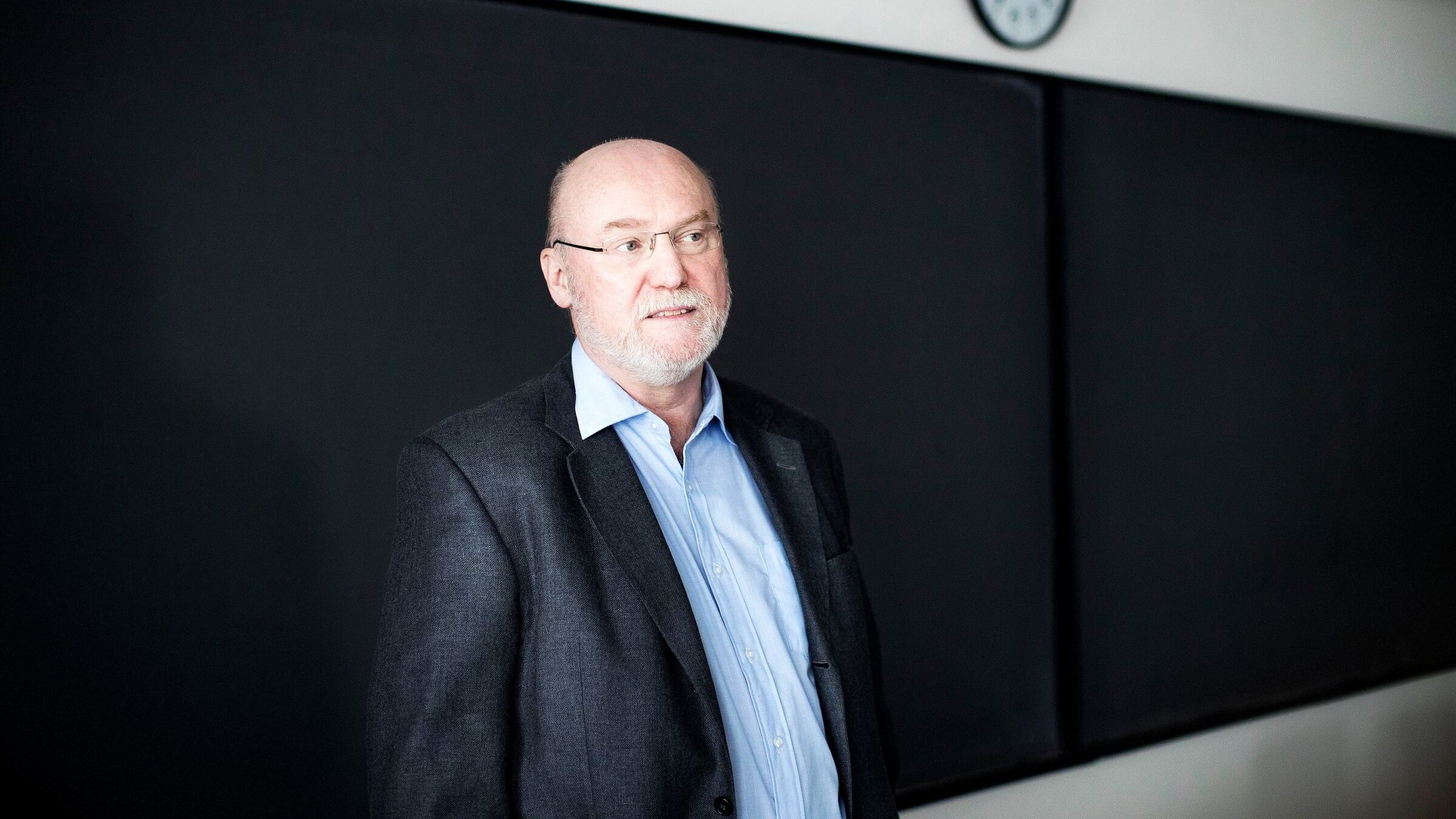 Sveaas sponser stor annonsekampanje: – Ingen er overrasket, sier valgforsker