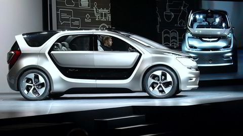 Fiat Chrysler lover å investere tungt i USA. På bildet en konseptbil fra Fiat Chrysler vist frem på selskapets første pressekonferanse i 2017 i Las Vegas forrige tirsdag.