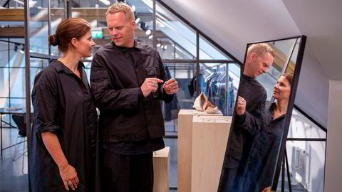 Mona Jensen og Morten Isachsen gjør det godt med sine Tom Wood-klær og -smykker.