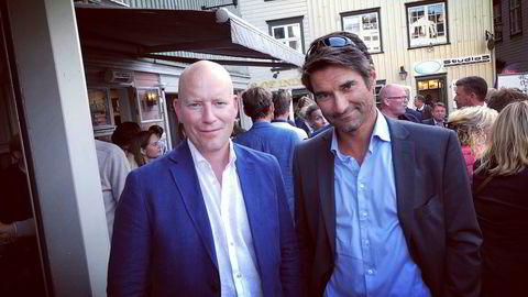 DN-journalistene Tore Gjerstad (til venstre) og Kristian Skard inviterte til «Politisk bar».