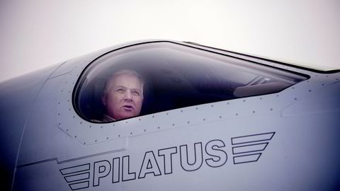 Ola Giæver har lagt bak seg havariet med Flyviking, og stilte for noen dager siden på Eggemoen flyplass i Hønefoss med det nye propellflyet Pilatus PC-12. Hvis han kjøper flyet, kan det registreres i utlandet.