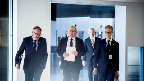Kommunikasjonsdirektør i Statoil Reidar Gjærum (fra venstre), konsernsjef Eldar Sætre, økonomidirektør Hans Jakob Hegge og Per Arne Solend før fremleggingen av tall for første kvartal.