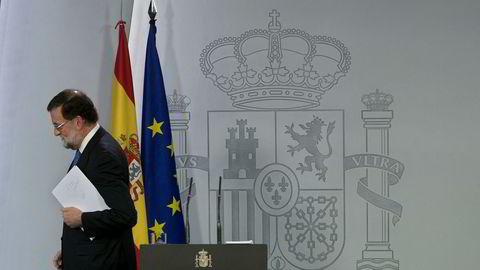 Spanias statsminister Mariano Rajoy etter pressekonferansen i Madrid. Resultatet i det katalanske valget ble ikke slik han hadde håpet. Foto: Paul White / AP / NTB scanpix