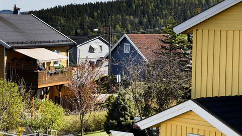 Med dagens rentesatser er altså festerne tvunget til å reelt sett betale flere ganger tomtens markedsverdi til OVF og andre grunneiere. Ingen som er vel bevart vil velge en slik festekontrakt frivillig.