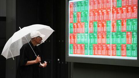 Det er en forsiktig oppgang ved børsene i Asia. Ved Tokyo-børsen er det en blandet utvikling.