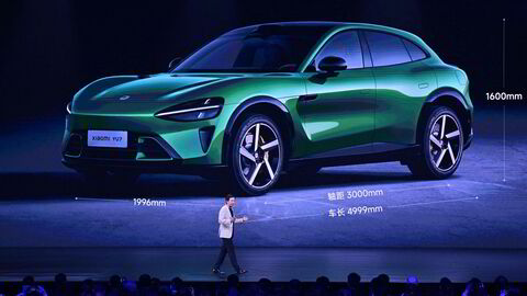 Xiaomi-sjef Lei Jun løfter sløret for elbilmodellen YU7 og ny mobilbrikke – rettet mot Tesla og Apple. Dette skjer som at selskapet feirer 15 år og er blitt verdens tredje største mobilprodusent.