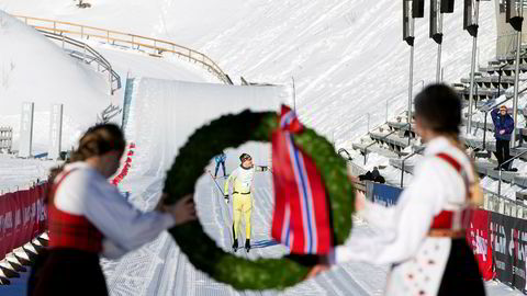 Under Holmenkollmarsjen i 2015 var det strålende forhold da Øystein Pettersen staket inn til seier foran Martin Johnsrud Sundby. I fjor måtte arrangementet gjennomføres i verdenscupløypene mens den lengste løypen i år er lagt opp til 47 kilometer.