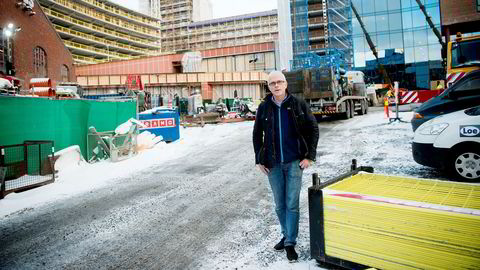 Driftsdirektør Jon Einar Sivertsen i SF kino foran det som blir kjedens nye kinosenter på Storo i Oslo i mars. De satser hardt på å lokke publikum med Imax-sal og luksuriøse lenestoler med setevarme.