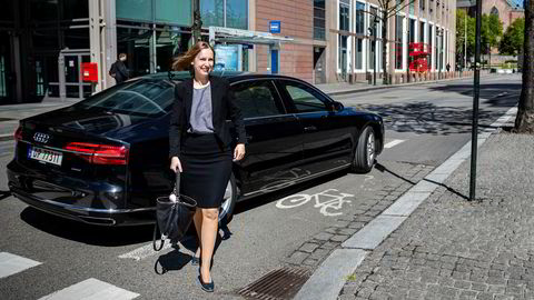 Iselin Nybø fremsnakker i debatten med Ap en form for passiv stat som overhodet ikke ligner på den rollen de selv mener at staten skal spille, skriver artikkelforfatteren.