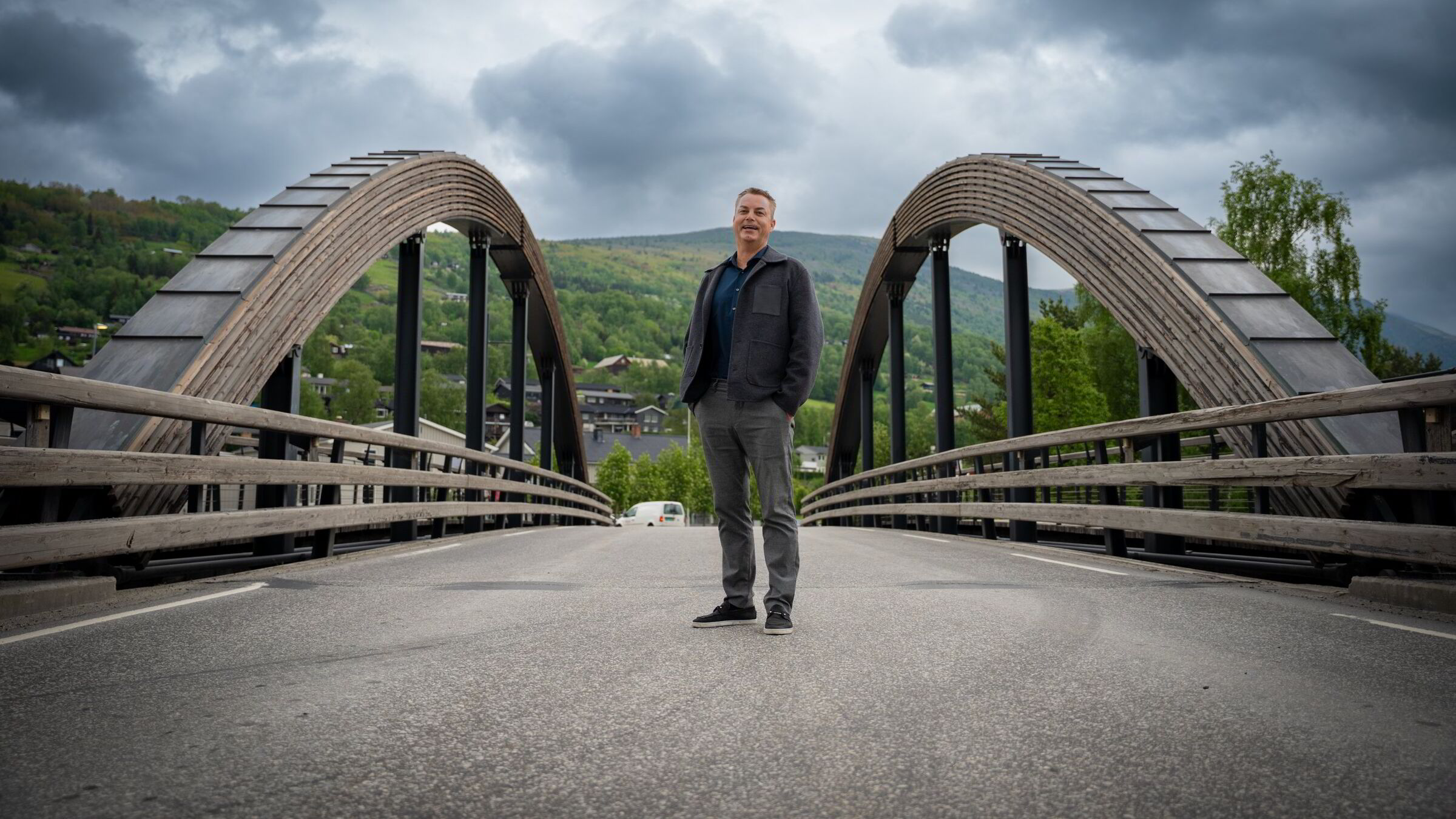 Stian Rustad kjøper halve Vågåmo – og flytter til Sveits