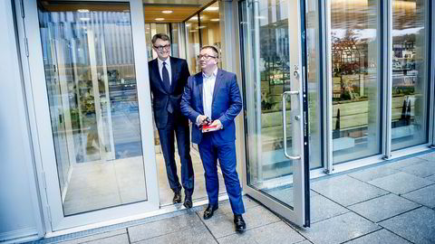 Aker BP kjøper portefølje av oljelisenser fra Total for 1,7 milliarder kroner. Her er styreleder og Aker-sjef Øyvind Eriksen (til venstre) sammen med Aker BP-sjef Karl Johnny Hersvik.