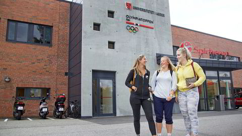 Katrine Jahr (21), Elsa Slåtto (21) og Sanne Marie Landry (22) tar tredjeåret på Idrett Bachelor ved Universitetet i Agder. De reagerer på at det ikke er noen fysiske opptakskrav til studiet.