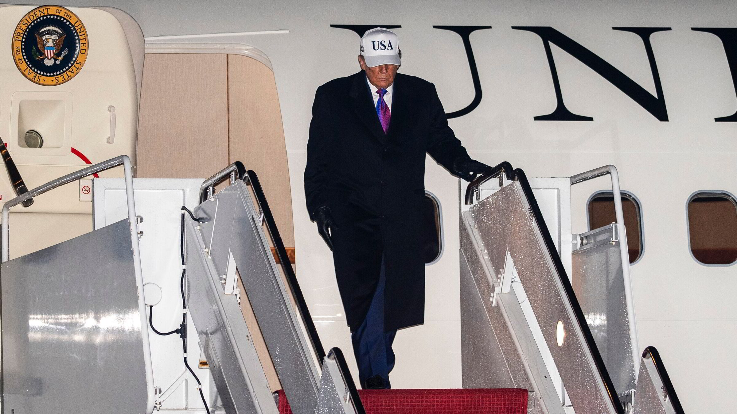 Trump skal vurdere begrenset angrep mot Iran