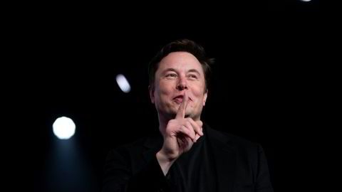 Tesla-sjef Elon Musk svarer finansmatematikkprofessoren Nassim Nicholas Taleb, som er svært misfornøyd med kundeservice hos bilprodusenten.