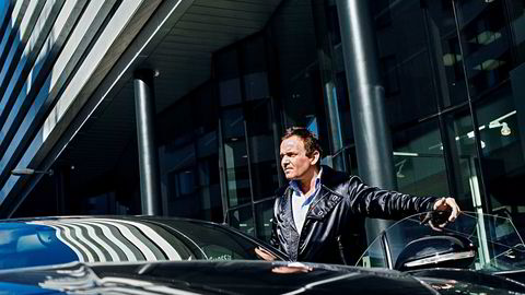 Dag Høili er hovedaksjonær i The Moon. Her med sin Bentley Continental GT.