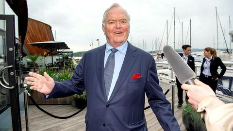 Herbjørn Hansson (bildet) er styreleder, administrerende direktør og grunnlegger av Nordic American Tankers som for øyeblikket tjener enormt med penger på dagens høye rater. Her er fra John Fredriksens 75 års dag.