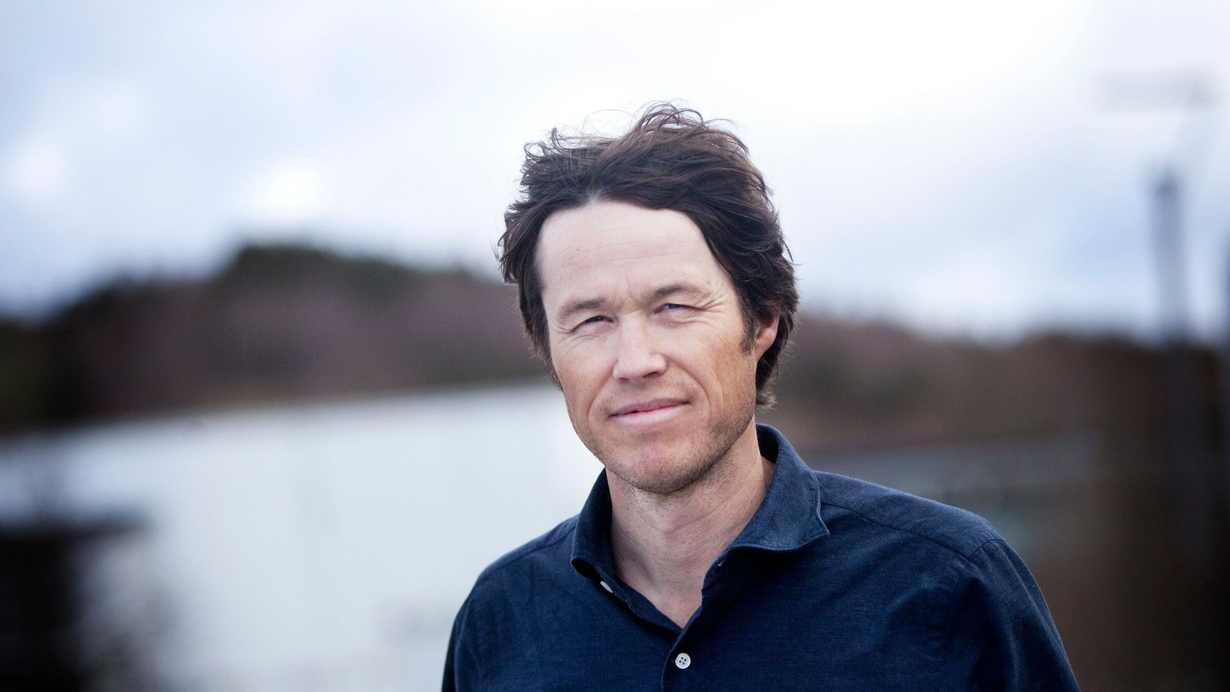 Kval&oslash;y blander fag og politikk