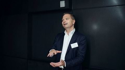 – Det jeg har gjort innenfor olje er at jeg har breddet eksponeringen mot oljeselskaper som tjener penger her og nå, selskaper som har inntjening og god kontantstrøm, sier investor Harald Espedal.