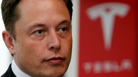 Tesla-sjef Elon Musk vil ta elbilprodusenten av børs.