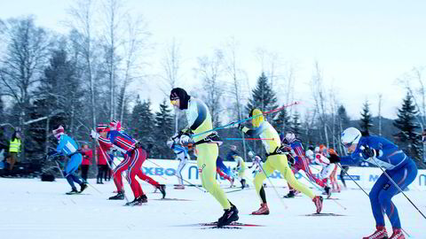 Holmenkollmarsjen går fra Sørkedalen til Holmenkollen gjennom en lang sløyfe i Nordmarka. Her fra starten i 2015.